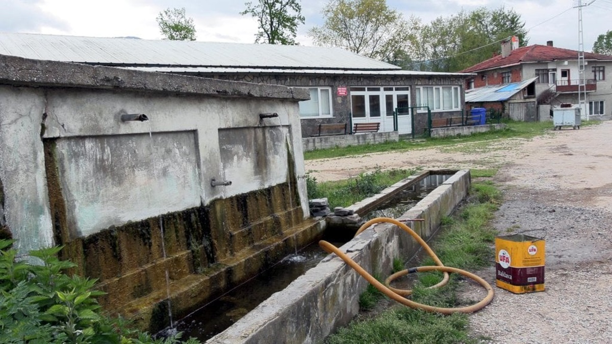 Bolu'da 4 köyde 80 kişi zehirlendi: İçme suyu hattından numune alındı