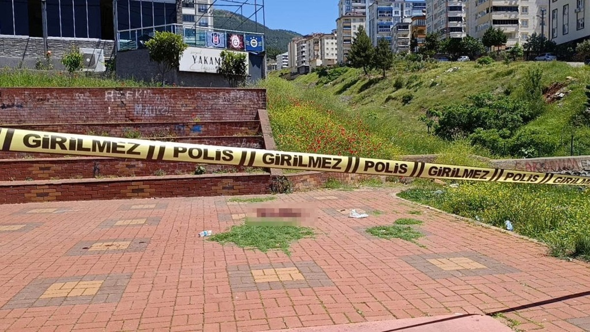 Kahramanmaraş'ta bıçaklı kavga: 17 yaşında genç ağır yaralandı