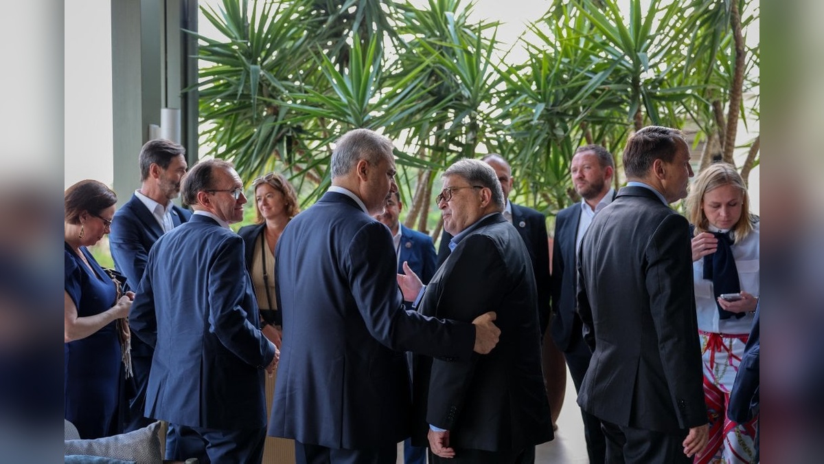 Antalya'da NATO toplantısı: Bakan Fidan, antik kentte ağırladı