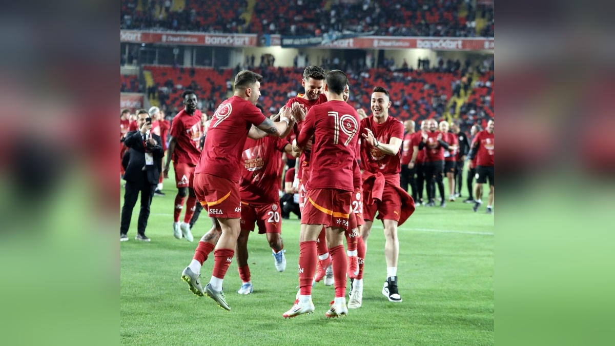 Galatasaray, Trabzonspor'u 3-0 yenerek Türkiye Kupası'nı 19'uncu kez müzesine götürdü