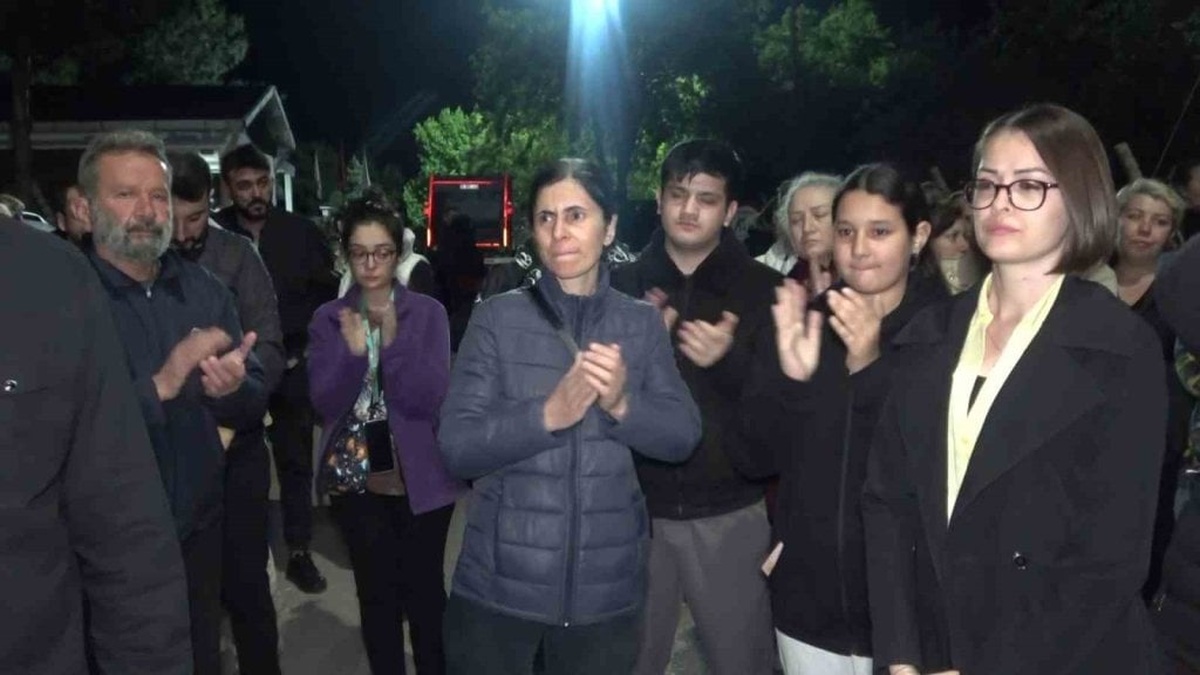 Bursa'da hayvanseverler isyan etti: Barınakta onlarca köpek zehirlendi