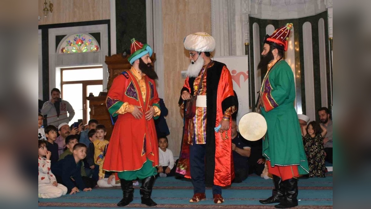 Bilecik'te Cami-Çocuk buluşması: Minikler hem eğlendi hem öğrendi