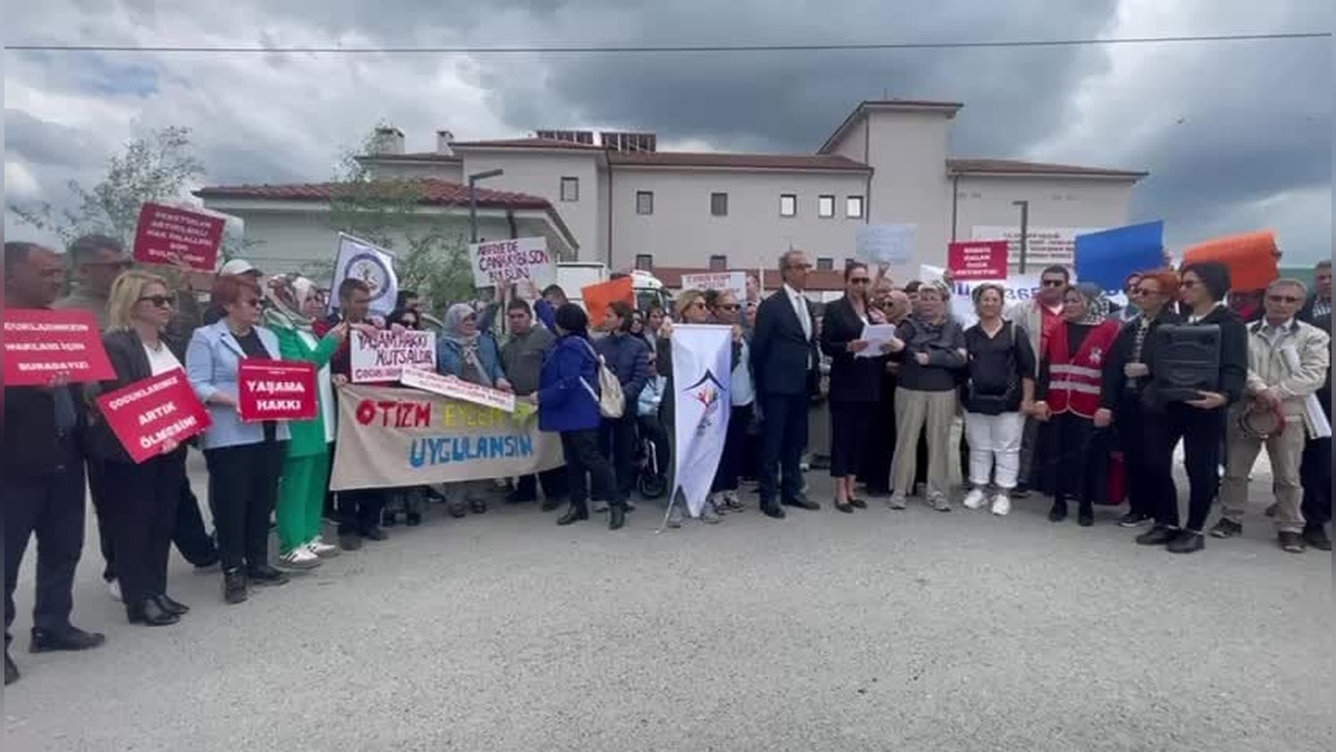 Otizm Meclisi: Bakım merkezleri denetime açılsın