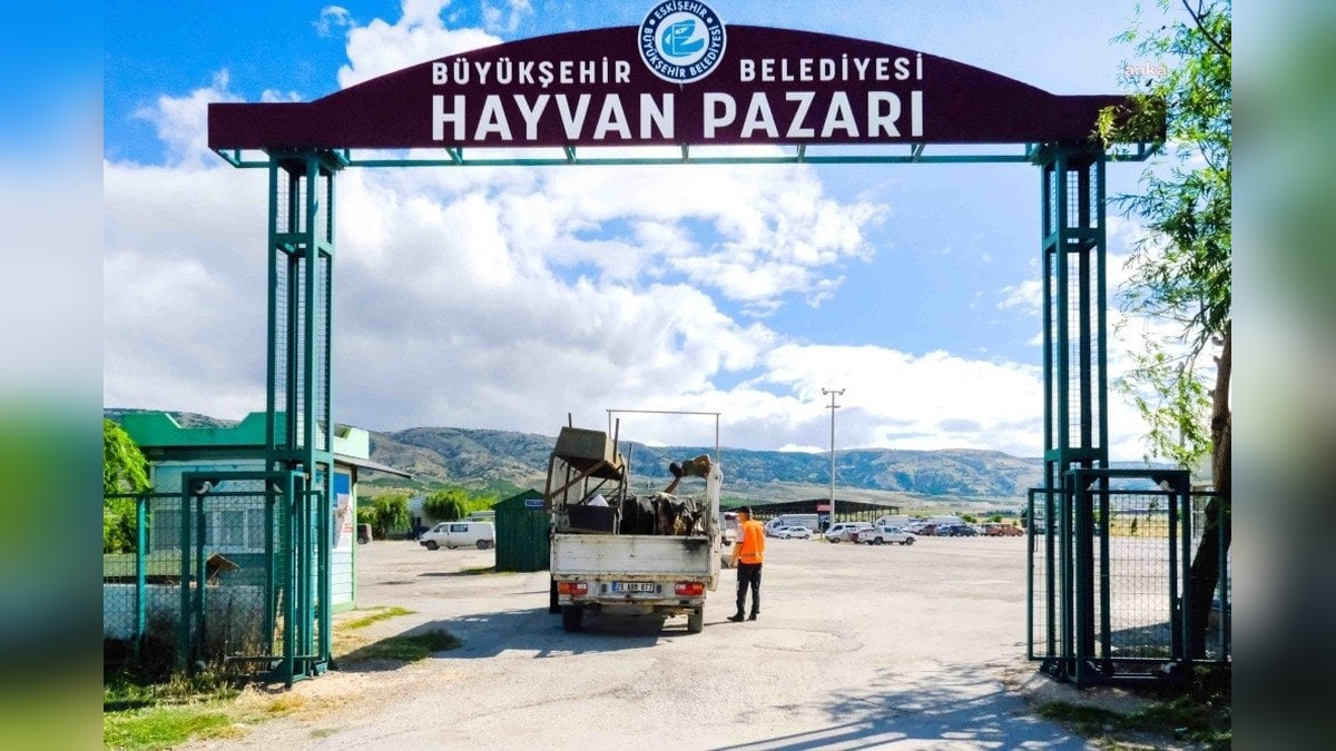Eskişehir Büyükşehir Belediyesi Hayvan Pazarı’nda kurbanlık satış yerleri için kiralama başladı