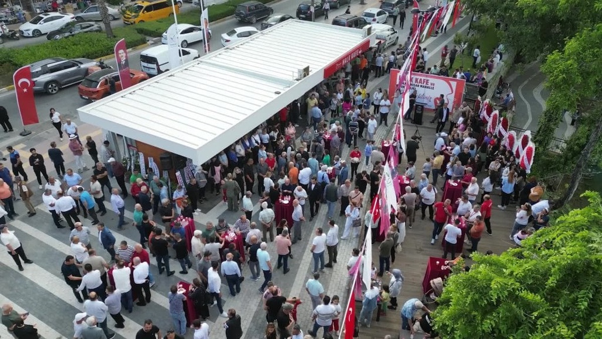 Manavgat Belediyesi'nden yeni sosyal tesis: Halk Kafe hizmete açıldı