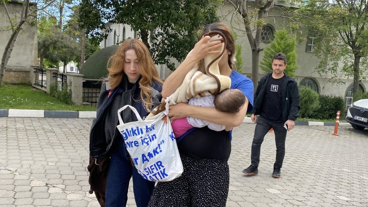Samsun'da hırsızlık şüphelisi kadın bebeğiyle adliyeye sevk edildi