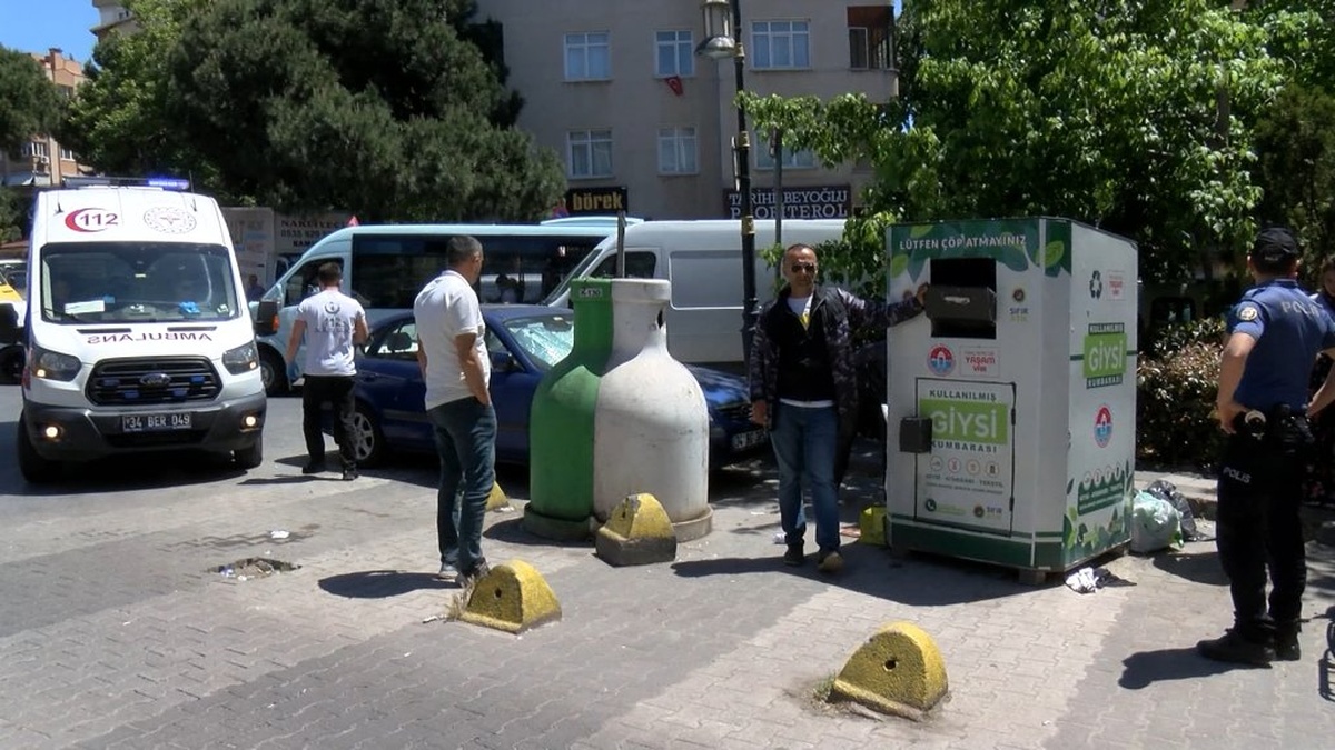 İstanbul Maltepe'de: Çocuk, giysi kumbarasında mahsur kaldı