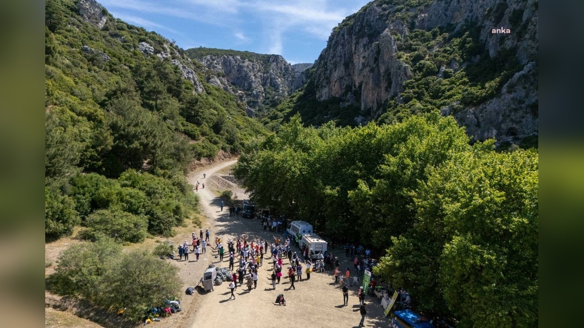 Buca ve Bornova Belediyeleri’nden Dünya İklim Günü etkinliği: İklimi değil kendini değiştir