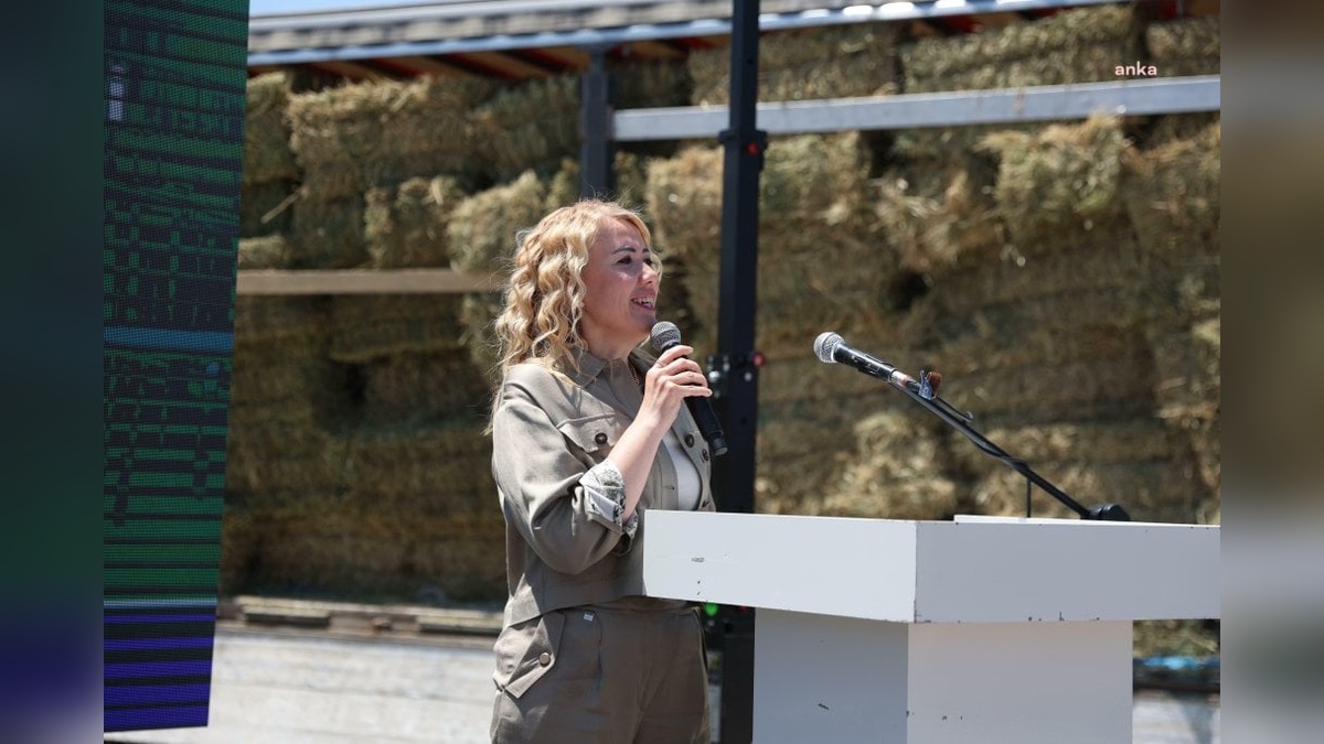 Merkezefendi Belediyesi'nden kadın üreticilere küçükbaş hayvan desteği