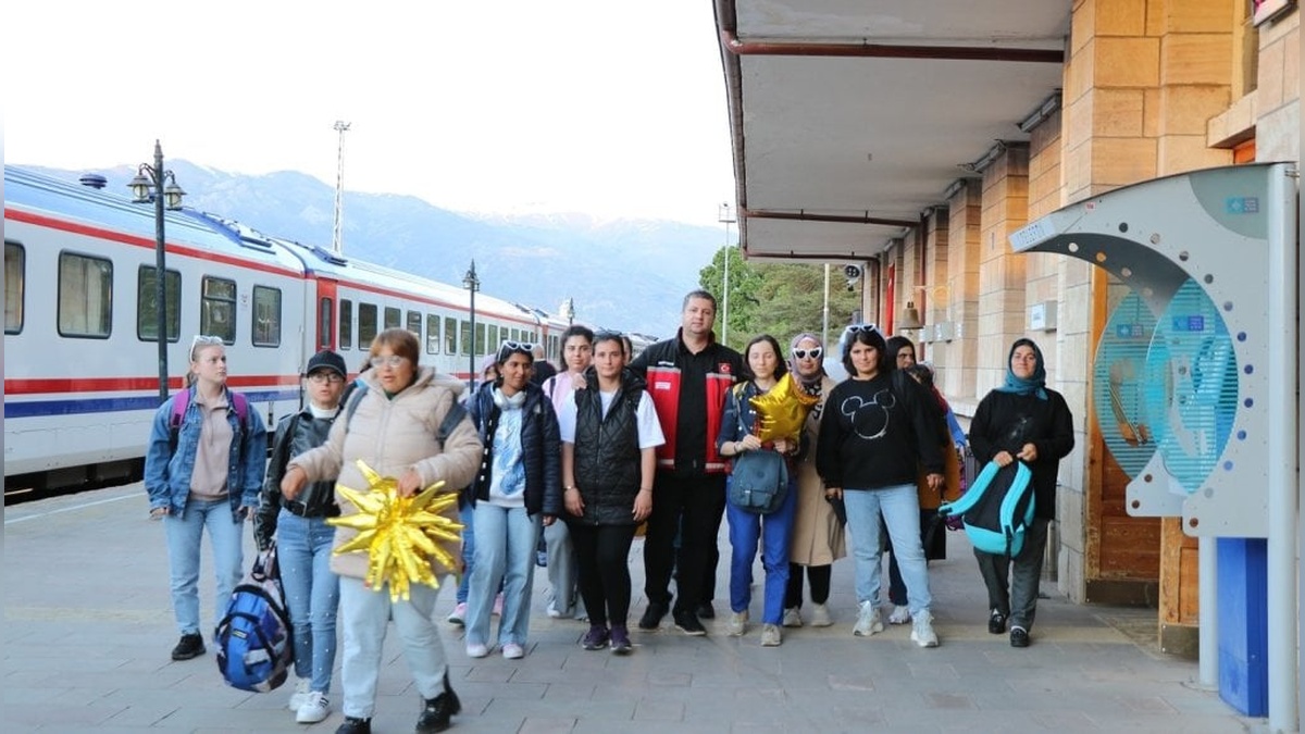 Erzincan'da engelliler haftası: Divriği gezisiyle unutulmaz anlar yaşandı