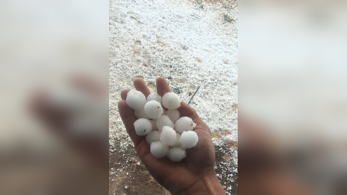 Mardin'de dolu ve hortum: Tarım arazileri zarar gördü