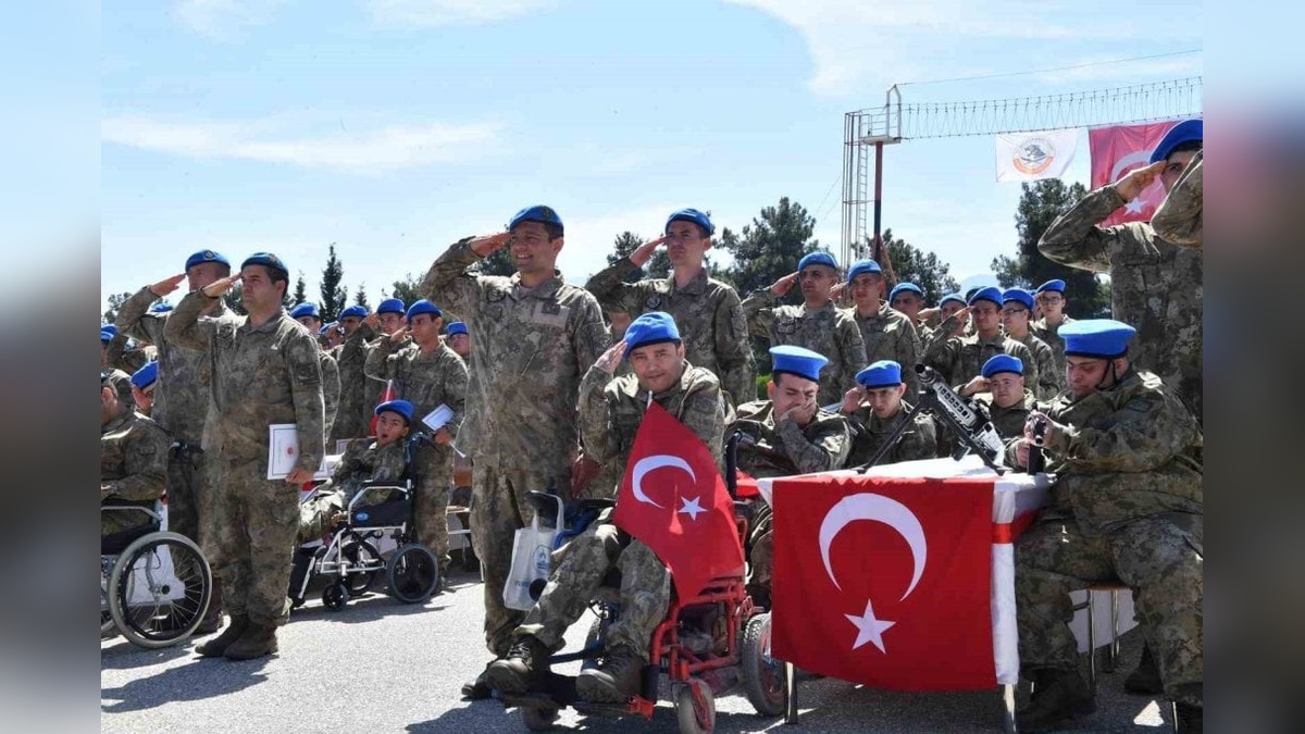 Denizli'de özel gereksinimli gençler temsili askerlik heyecanı yaşadı