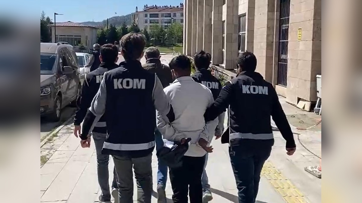 Kütahya'da dolandırıcılık operasyonu: 2 milyonluk altın kurtarıldı