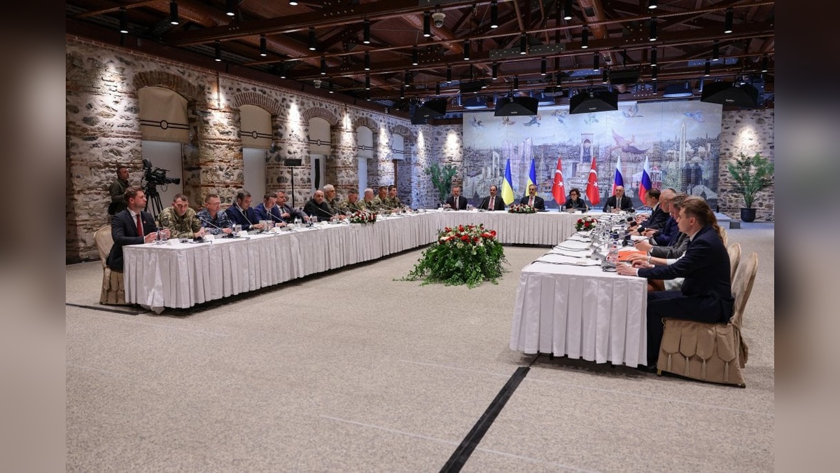 Dışişleri Bakanı Fidan başkanlığında: Türkiye-Rusya-Ukrayna  üçlü toplantısı başladı