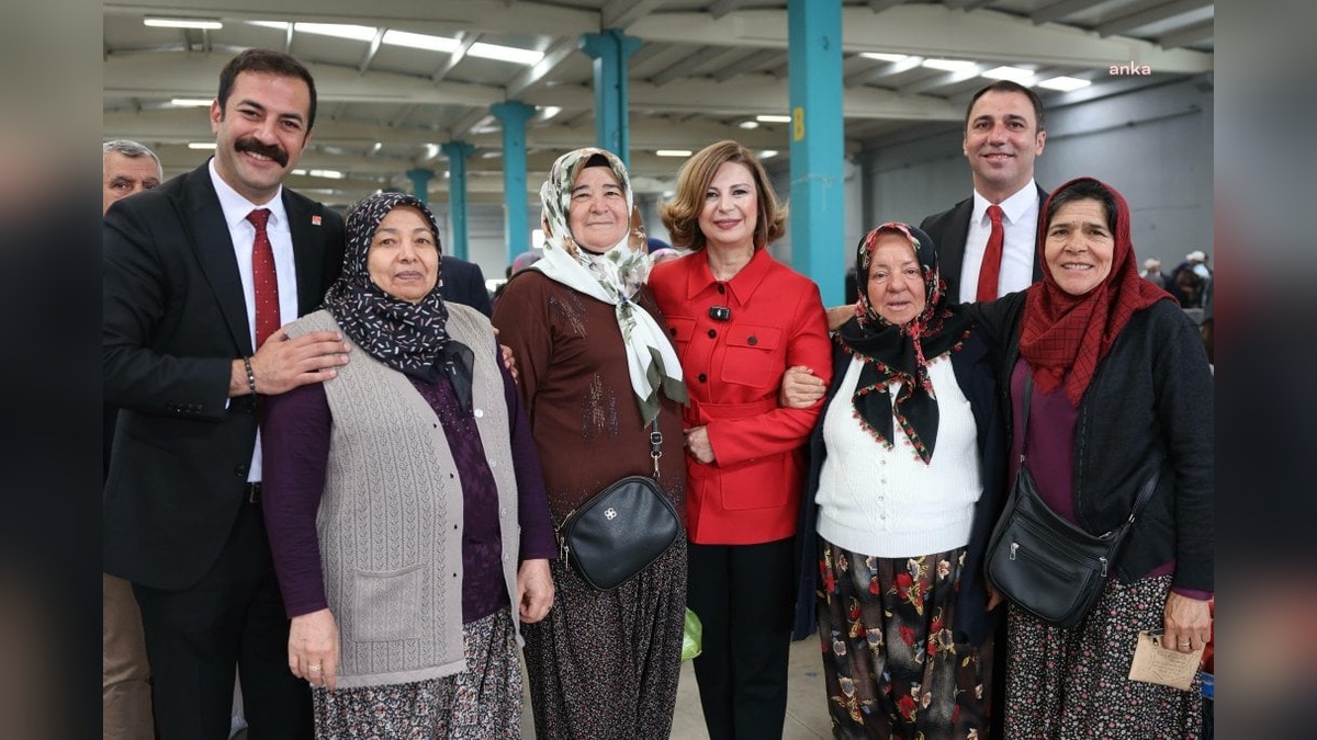 Eskişehir Büyükşehir Belediye Başkanı Ünlüce, Beylikova'yı ziyaret etti: Vatandaşlarla bir araya geldi