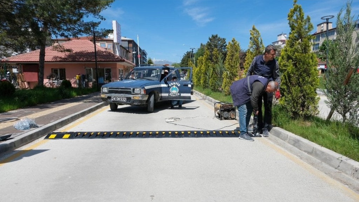 Erzincan'da hastane çevresine kapan sistemi: Trafik akışı düzenlenecek