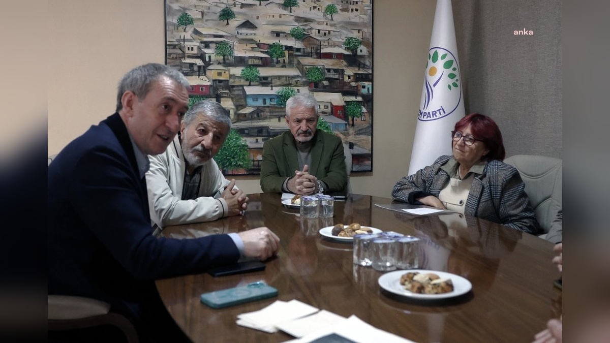 DEM Parti Eş Genel Başkanı Bakırhan, Devrimci 78'liler Federasyonu ile görüştü: 17-31 Mayıs Kayıplar Haftası'nda dayanışma çağrısı