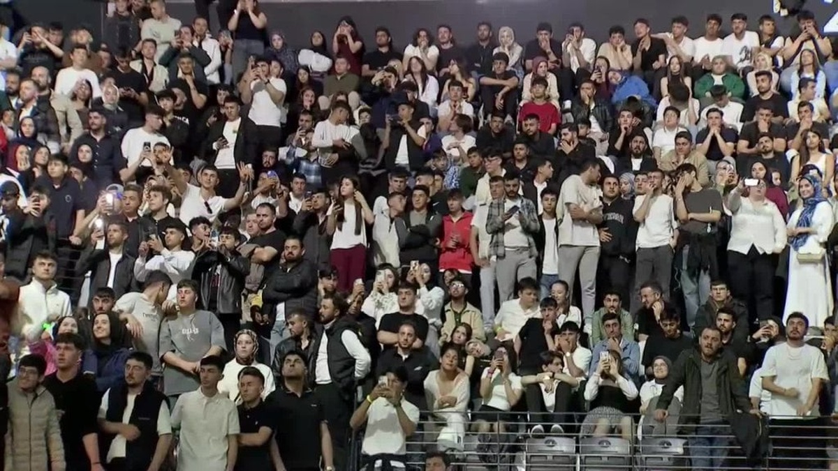 Cumhurbaşkanı Erdoğan Gençfest'te: Barış diplomasisinin önceliğini Türkiye üstleniyor