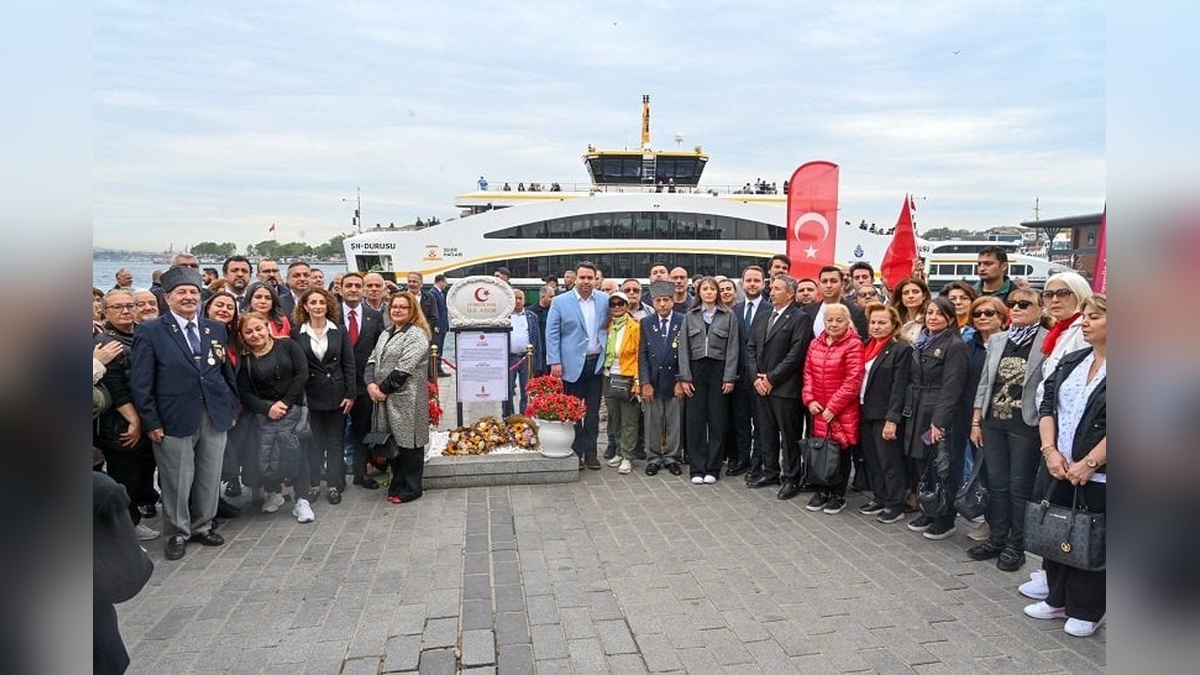 Beşiktaş Belediyesi'nden 19 Mayıs anması: 'İlk adımın 106'ıncı yılı'