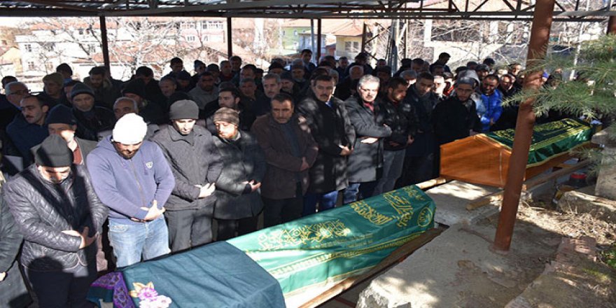 Malatya'da depremde ölen 2 kişi de toprağa verildi