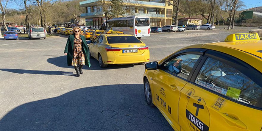 İstanbul'daki kadın taksi şoförleri bir araya geldi