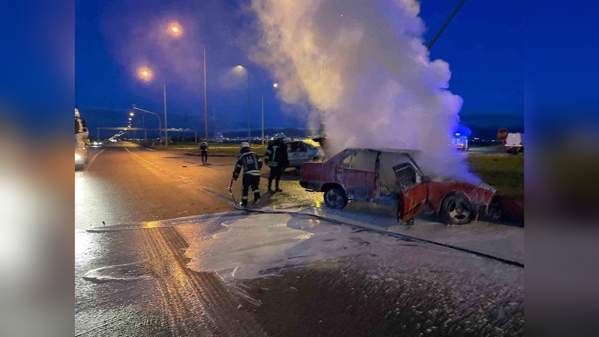 Erzurum'da araç yangını: Çevre yolunda alevler çıktı