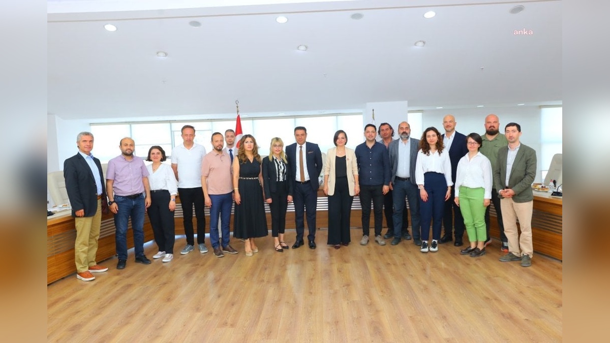 Karabağlar Belediyesi'nden çevre dostu atık yönetimi çalıştayı: Sürdürülebilir bir sistem hedefleniyor