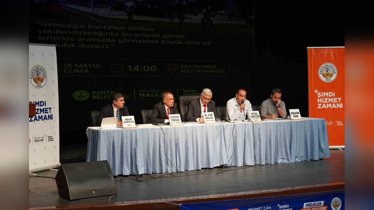 Kahta Belediyesi'nden Eski Çarşı Kentsel Dönüşüm Projesi bilgilendirme toplantısı: 'Kahta geleceğe hazırlanıyor'