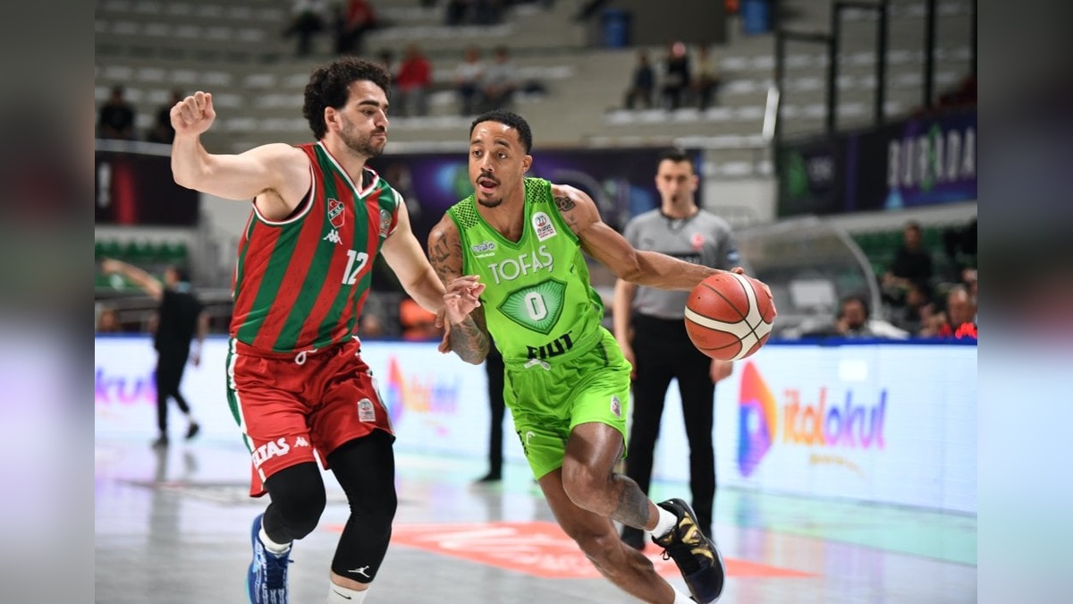 Tofaş, Karşıyaka'yı mağlup etti: Reed 21 sayıyla yıldızlaştı