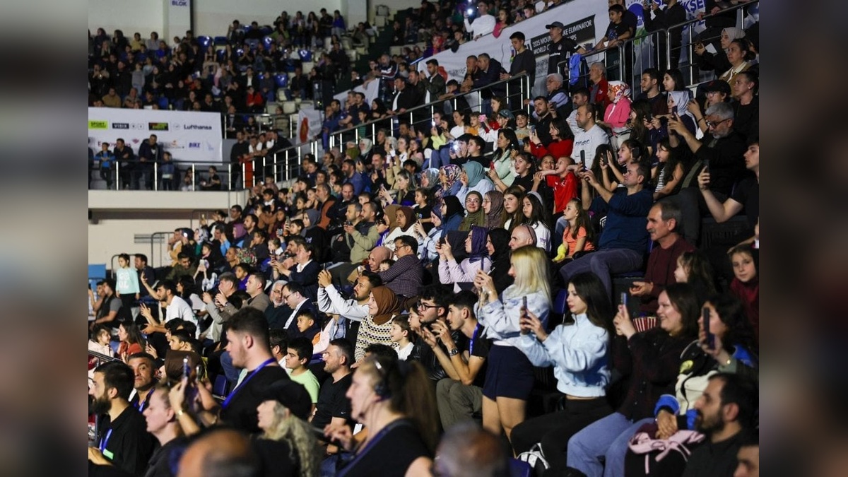 Sakarya, UCI Dünya Kupası’na ev sahipliği yapacak: Bisiklet şovları ve konserler geceye damga vurdu