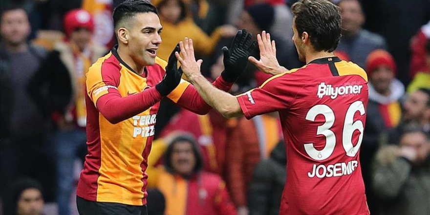 Falcao ve Saracchi'nin sağ uyluk adalesinde zorlanma tespit edildi