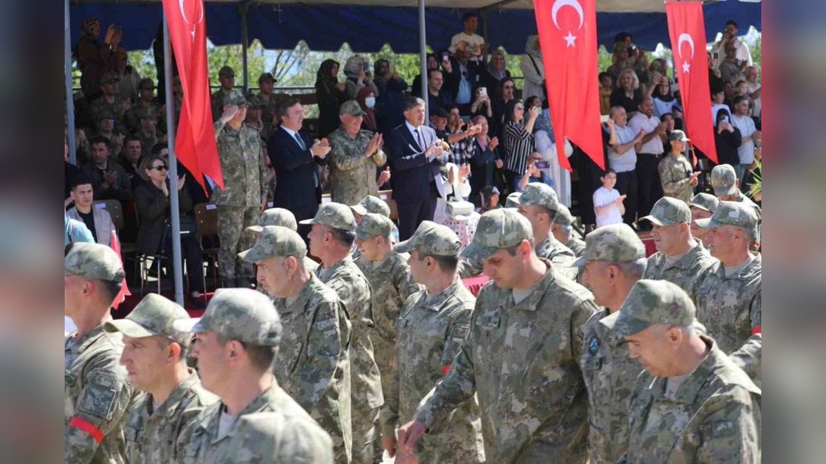 Erzincan'da 54 engelli birey temsili askerlik yaptı: Uniforma gururu ve yemin töreni