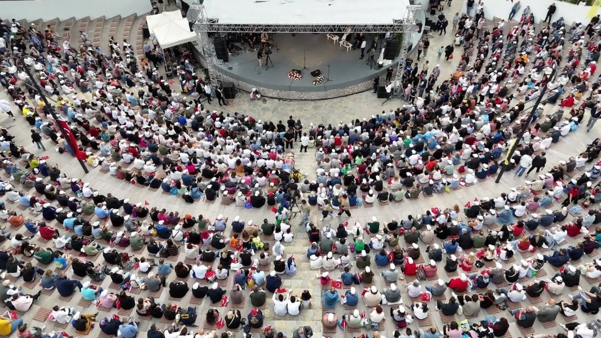 Buca Belediyesi'nden Zeki-Metin Amfi Tiyatro'ya yeni yüz: 3 bin 500 kişilik kapasite