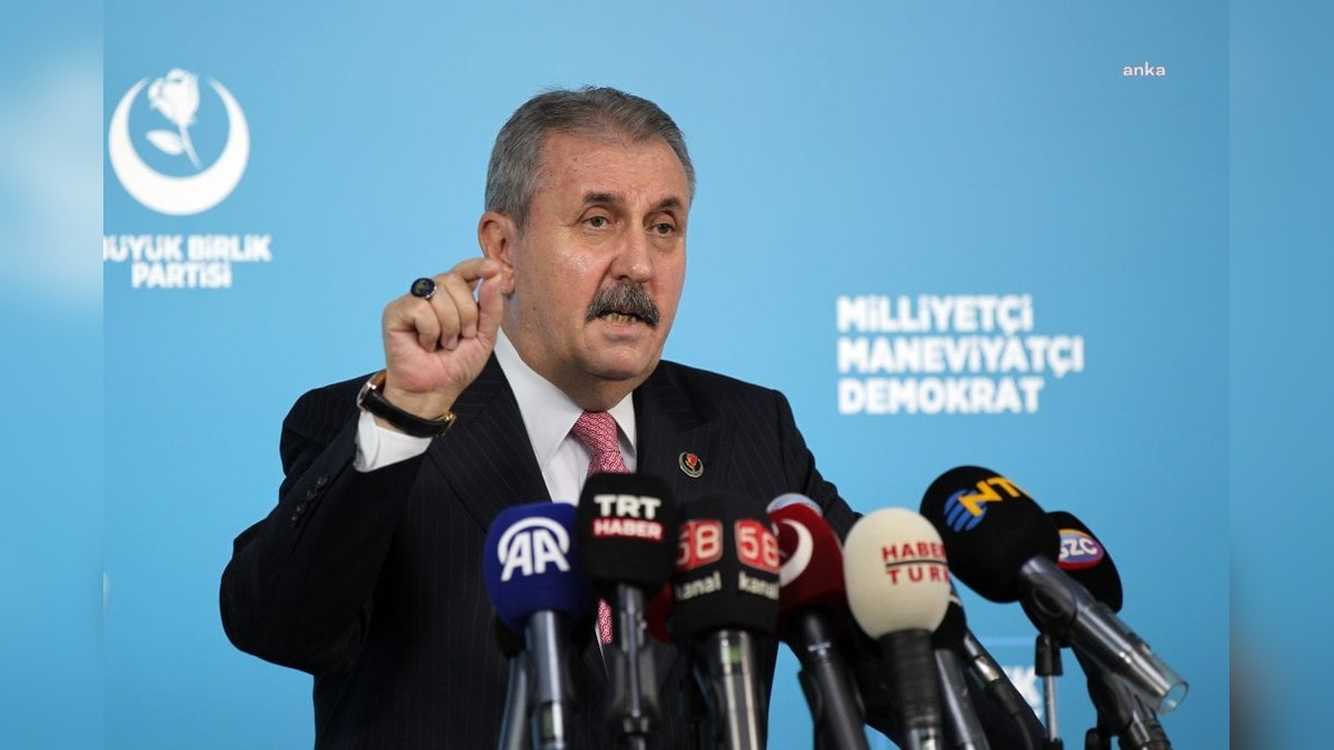 BBP Genel Başkanı Destici'den 19 Mayıs mesajı: Türk Devletine vatandaşlık bağı ile bağlı olan herkes Türk’tür