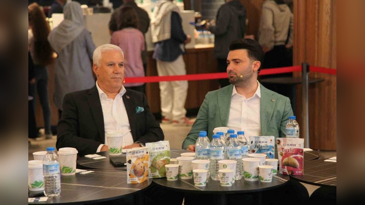 Bursaspor Başkanı Çelik'ten transfer açıklaması: İki önemli oyuncu için siyasi destek istedik