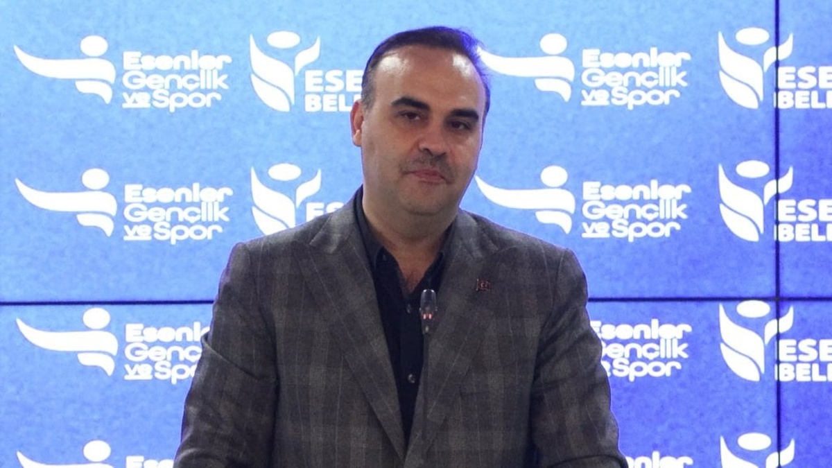 Bakan Kacır: En büyük gücümüz Türk gençliği