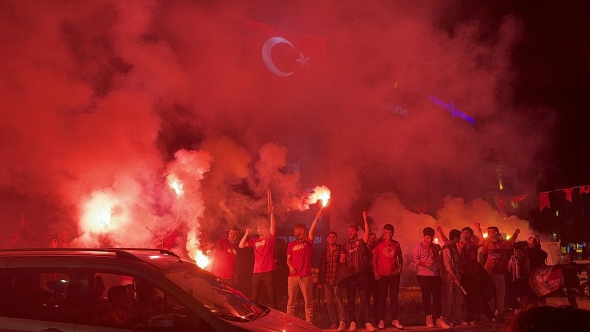Yalova'da Galatasaray şampiyonluğu coşkusu