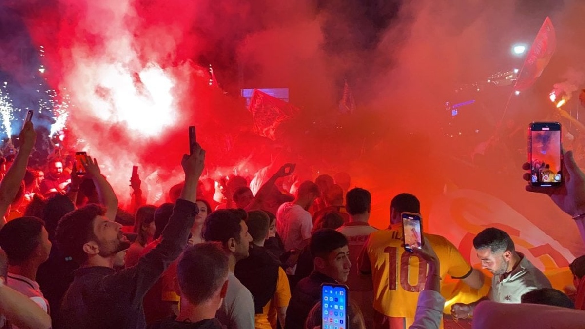 Bodrum'da Galatasaray şampiyonluğu coşkuyla kutlandı
