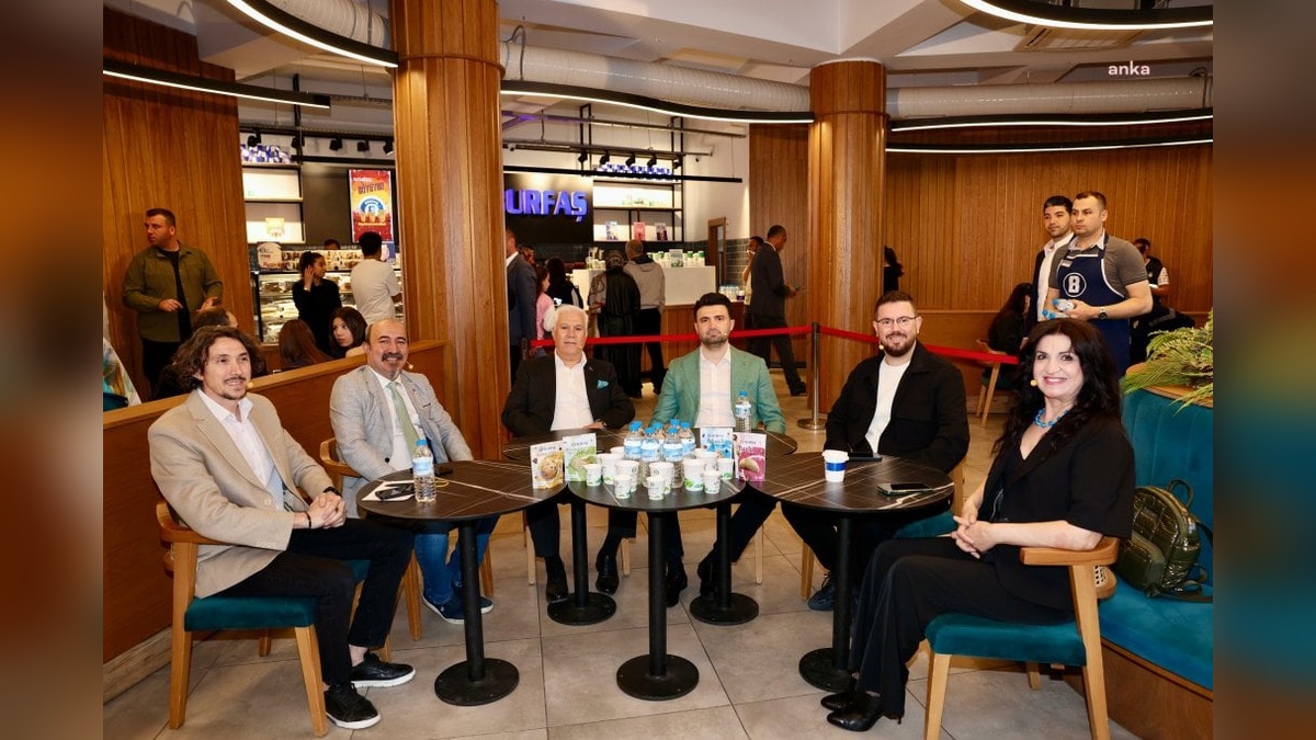 Bursa Büyükşehir Belediye Başkanı Bozbey: Eski stadyum alanına 'Kapalı Tribün Projesi' geliyor