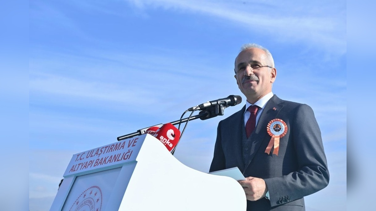 Ulaştırma Bakanı Uraloğlu: Melodili yolda Mozart'ın Türk Marşı çalacak