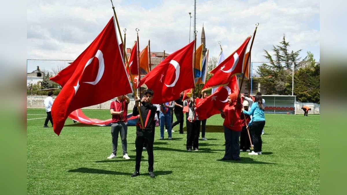 Tomarza'da 19 Mayıs coşkusu
