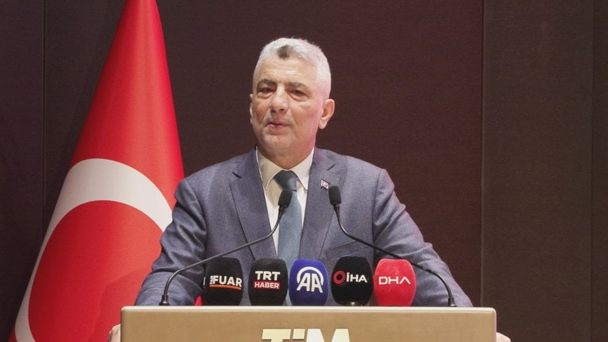 Ticaret Bakanı Bolat: Türkiye Yüzyılı'nı gençlerin yüzyılı yapacağız
