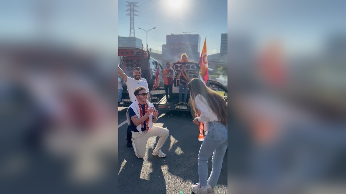Zonguldaklı çift, Galatasaray şampiyonluğunu evlilik teklifiyle kutladı