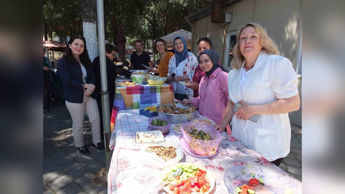 Burhaniye'de çölyaklılar kahvaltıda buluştu