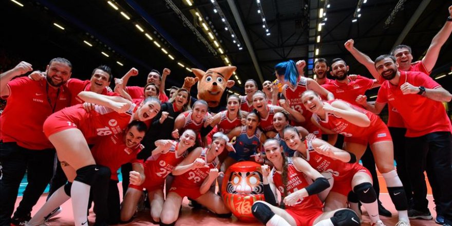 Kadın milli voleybolcular, dünya sıralamasında 5'inciliğe yükseldi