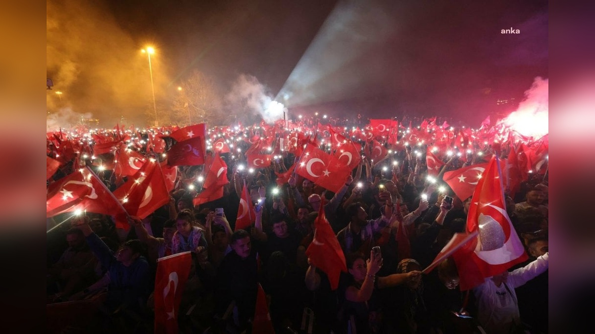 İmamoğlu'ndan gençlere 19 Mayıs daveti: İstanbul ve İzmir'de buluşma çağrısı