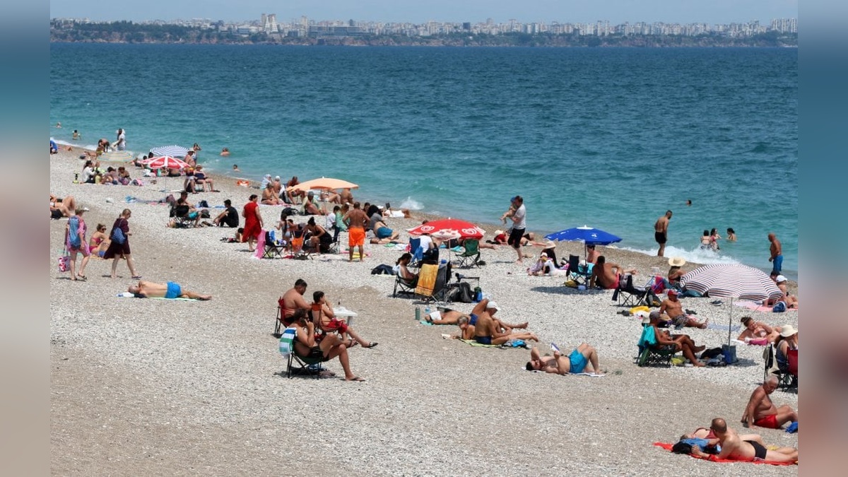 Antalya'da yaz coşkusu başladı