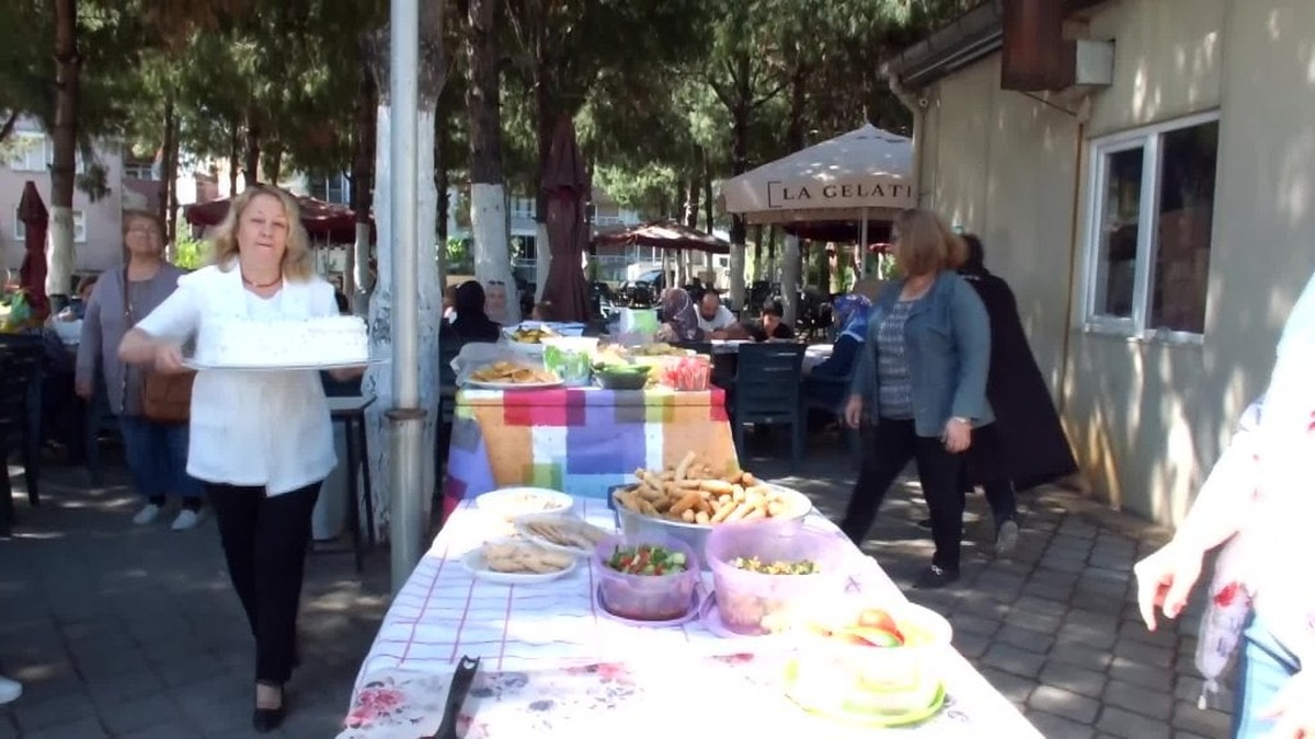 Balıkesir'de çölyaklılar kahvaltıda buluştu