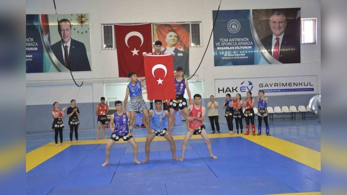 Besni'de 19 Mayıs coşkusu