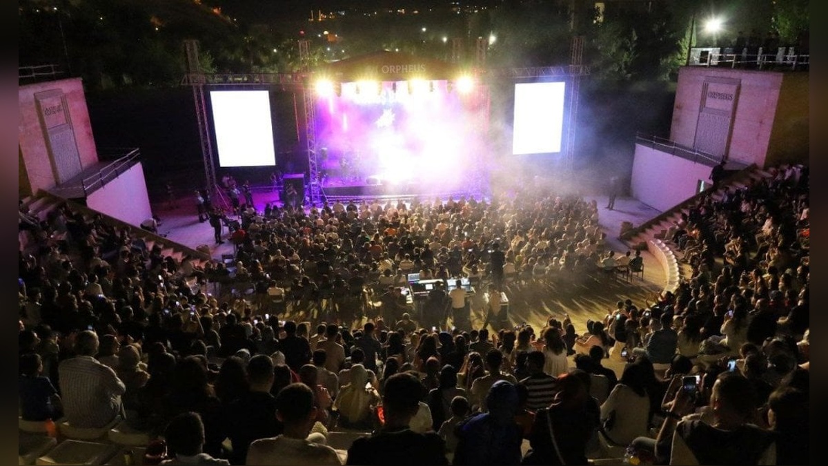 Manuş Baba, Şanlıurfa'da unutulmaz bir konser verdi